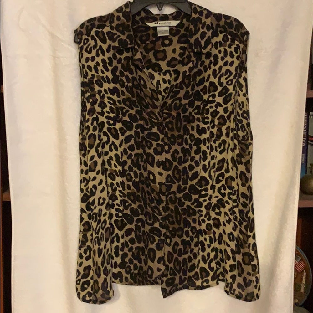Sleeveless top